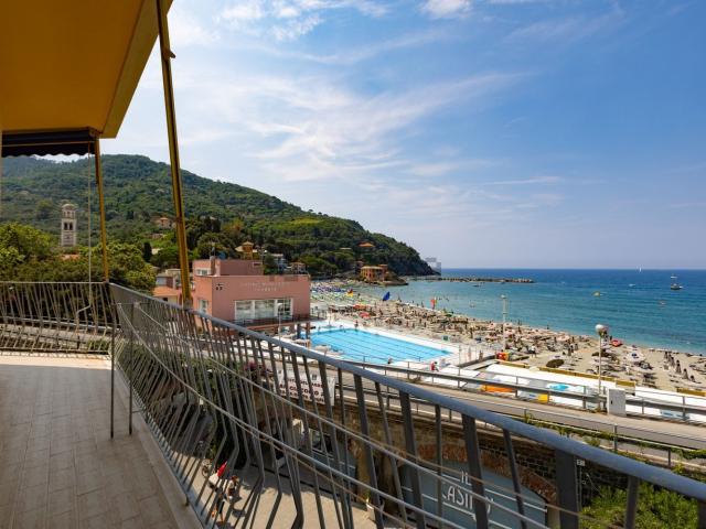 Appartamento in vendita a Levanto, La Spezia