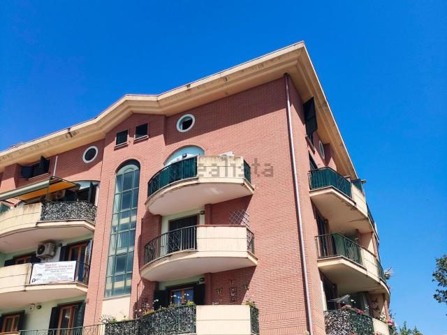 Appartamento in vendita a Guidonia Montecelio, Roma Capitale