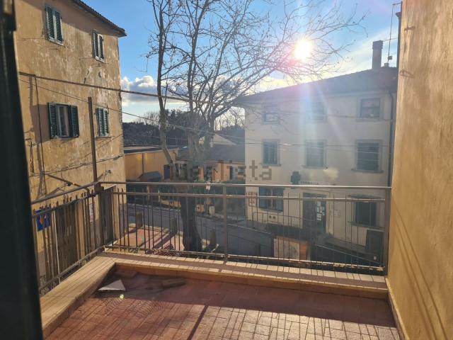 Appartamento in vendita a Castellina Marittima, Toscana