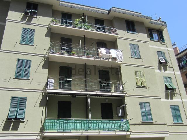 Attico in vendita a Bolzaneto, Serra Riccò