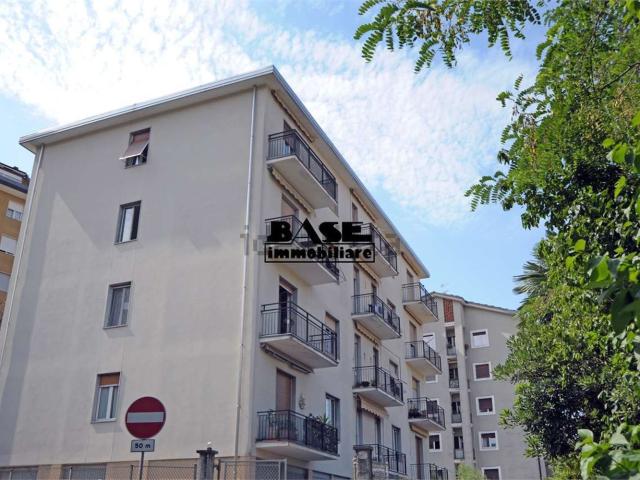 Appartamento in vendita a Caserme, Como