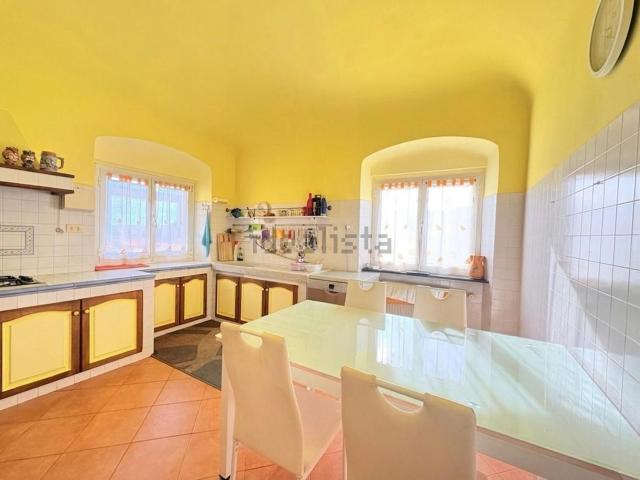 Appartamento in vendita a Val Polcevera, Serra Riccò