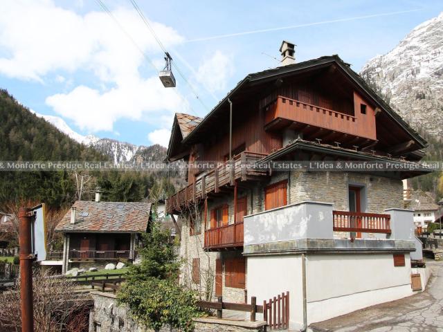 Appartamento in vendita a Dolonne, Courmayeur