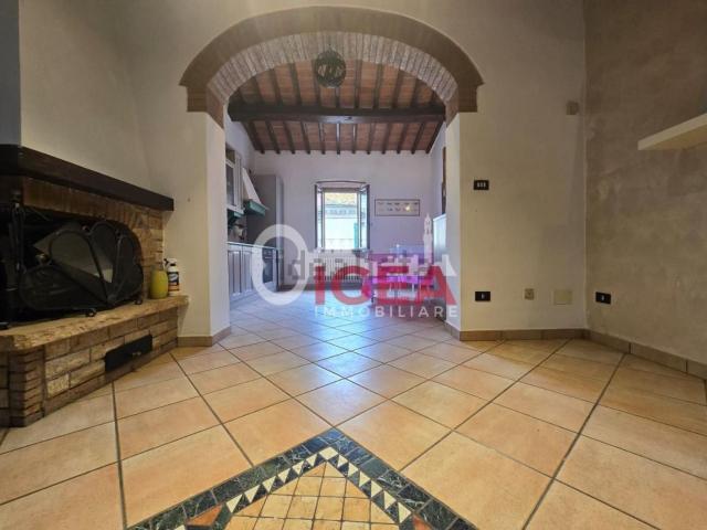 Appartamento in vendita a Lecchi, Toscana