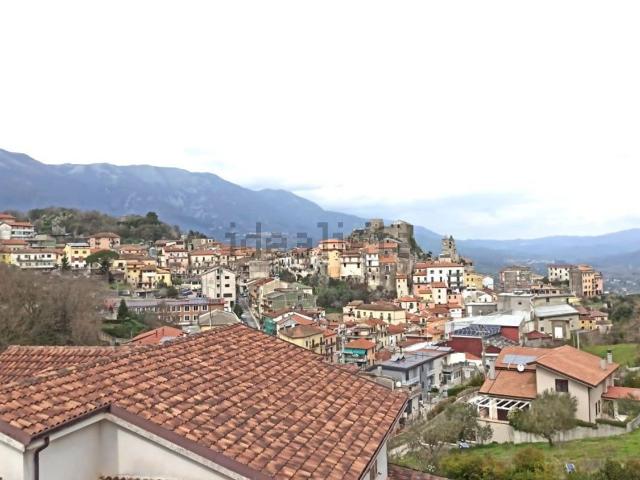 Appartamento in vendita a Oliveto Citra