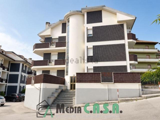 Appartamento in vendita a Poggio di Bretta, Ascoli Piceno