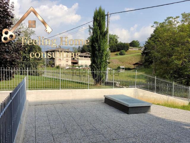 Appartamento in vendita a Sant'omobono Imagna, Lombardia