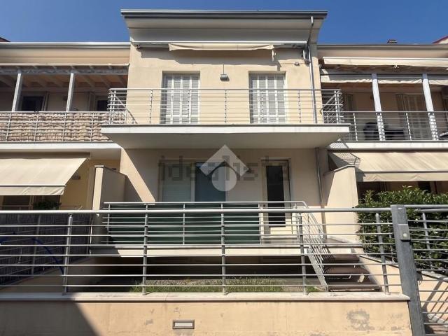 Appartamento in vendita a Marina di Carrara, Carrara