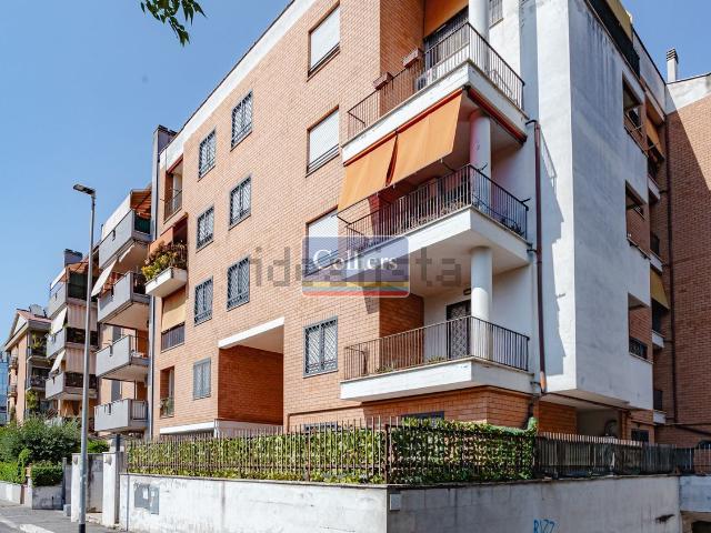 Appartamento in vendita a Capannelle, Roma