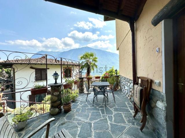 Appartamento in vendita a Carlazzo, Lombardia