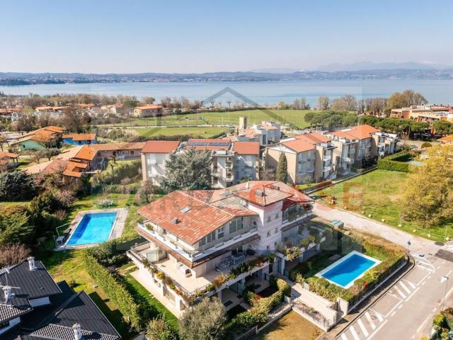 Attico in vendita a Colombare, Sirmione