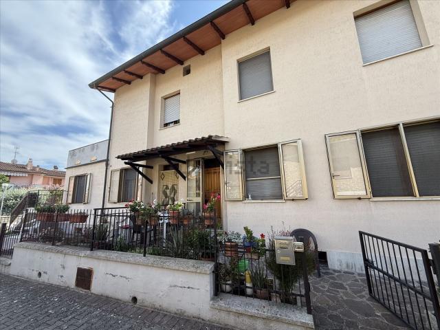 Appartamento in vendita a Gioiella, Umbria