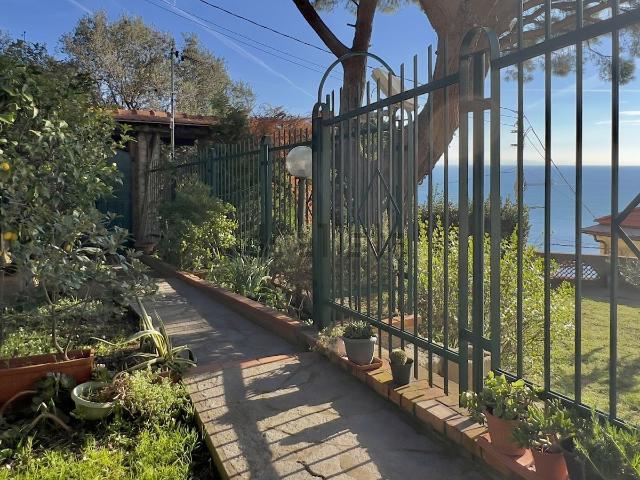 Appartamento in vendita a Custo, Bergeggi