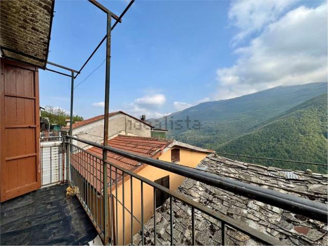 Appartamento in vendita a Rezzo, Liguria