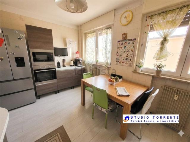 Appartamento in vendita a Bollate, Lombardia