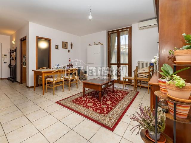 Appartamento in vendita a Paderno, Seriate