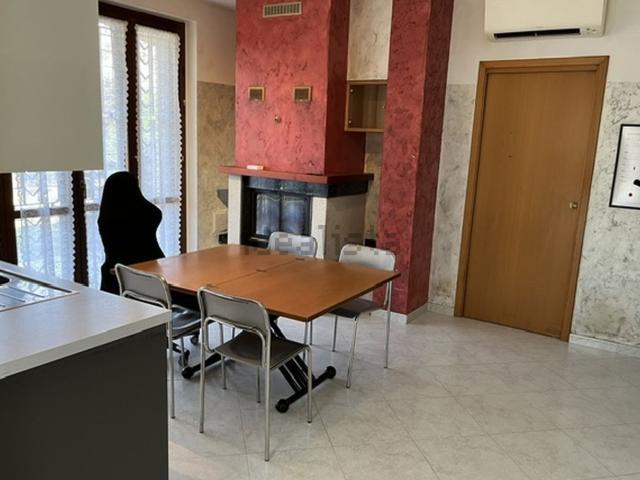 Appartamento in vendita a Bornasco, Lombardia