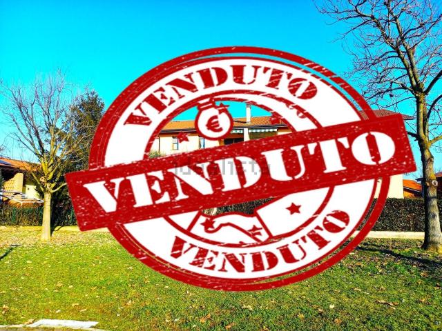 Appartamento in vendita a Treviglio, Lombardia