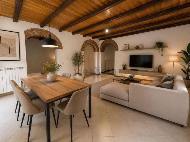 Appartamento in vendita a Varese, Lombardia