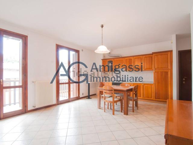 Appartamento in vendita a Cenate Sotto, Lombardia
