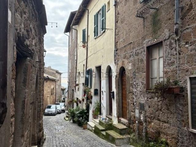 Appartamento in vendita a Capranica, Lazio