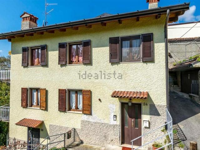 Appartamento in vendita a Comunità Montana della Valle Brembana, Zogno