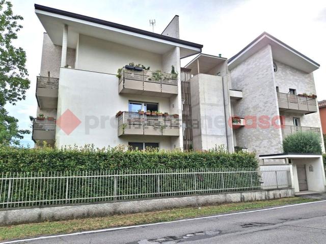 Appartamento in vendita a Cerro Maggiore, Milano