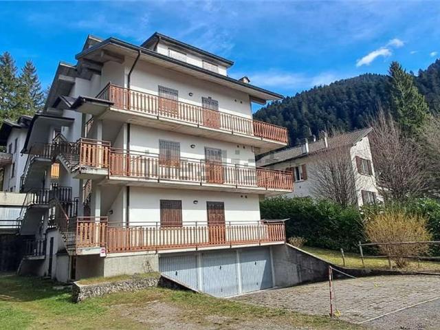 Appartamento in vendita a Comunità Montana della Valle Brembana, Piazzatorre
