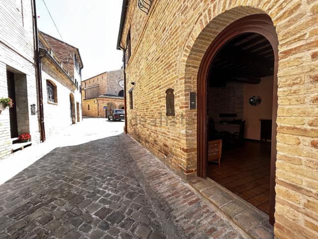 Appartamento in vendita a Porta Pesa, Marche