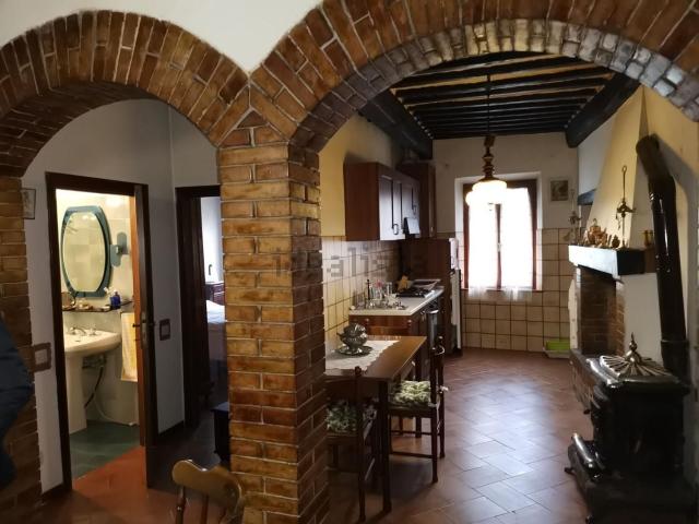 Appartamento in vendita a Radicondoli, Toscana