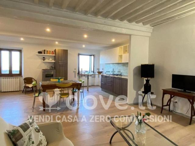 Appartamento in vendita a Chiusdino, Siena