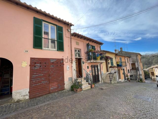 Appartamento in vendita a Piansano, Lazio