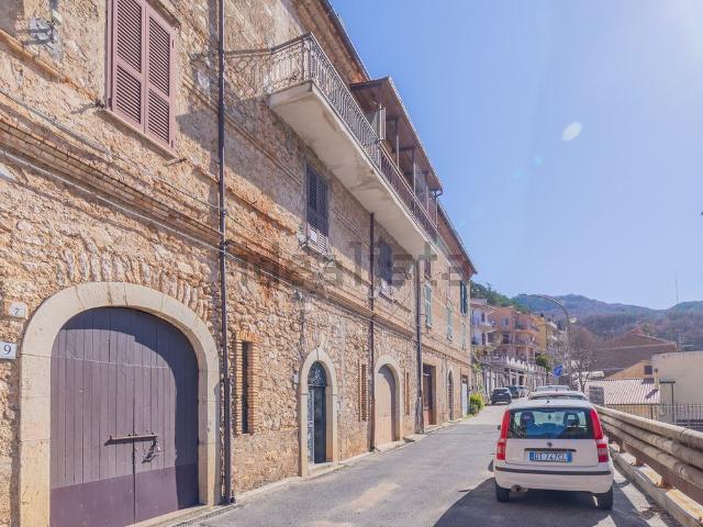 Appartamento in vendita a Pereto, Abruzzo