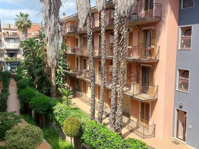 Appartamento in vendita a Paternò, Catania