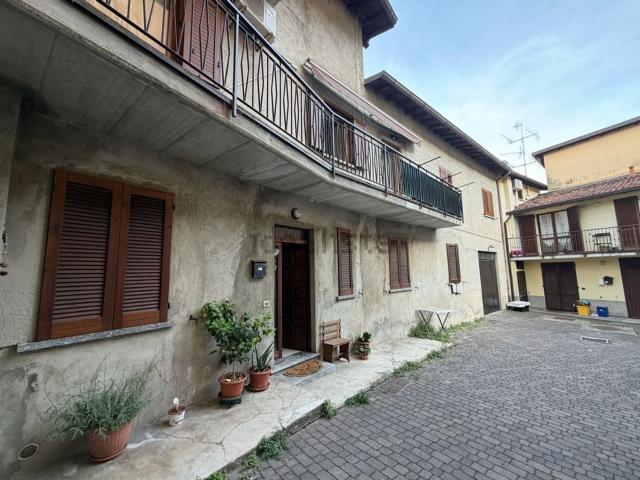 Appartamento in vendita a Airuno, Lecco