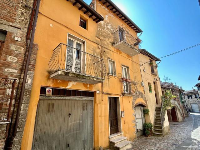 Appartamento in vendita a Izzalini, Umbria