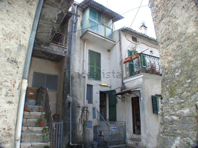 Appartamento in vendita a Poggio Cinolfo, Carsoli