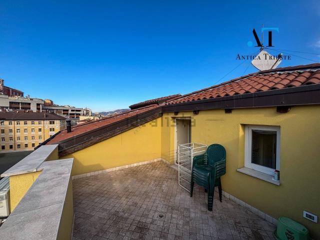 Appartamento in vendita a Barriera Vecchia-San Giacomo, Villa Opicina