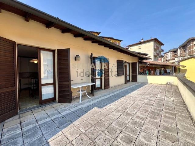 Appartamento in vendita a Leffe, Lombardia