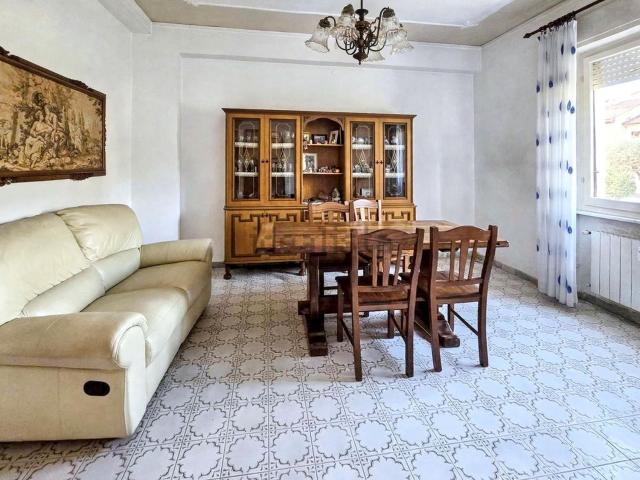 Appartamento in vendita a Piano di Follo, Follo