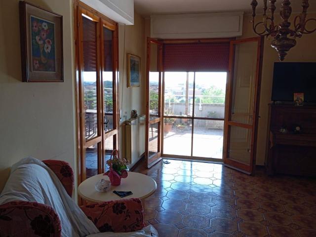 Appartamento in vendita a Collesalvetti, Toscana
