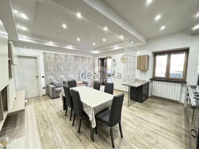 Appartamento in vendita a Acerra, Napoli