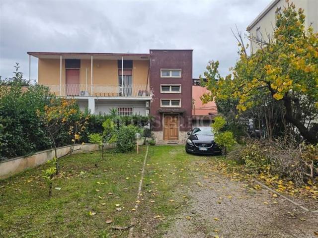 Appartamento in vendita a Latina, Lazio