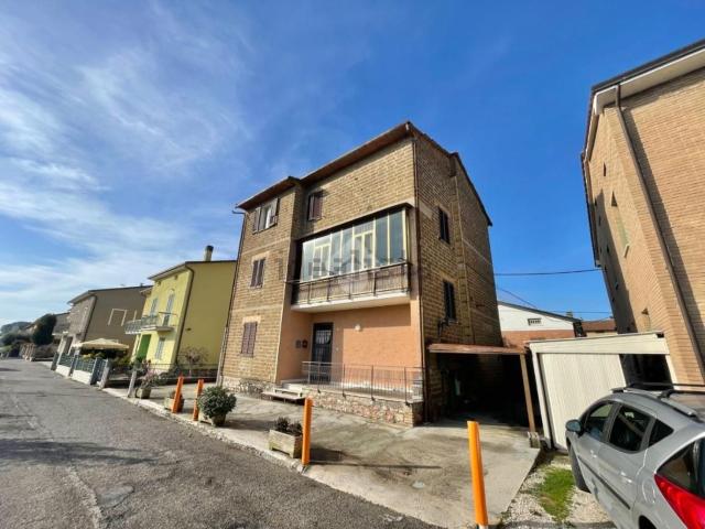 Appartamento in vendita a Assisi, Umbria