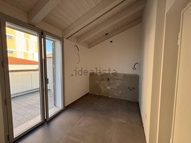 Attico in vendita a Roseto Degli Abruzzi, Abruzzo
