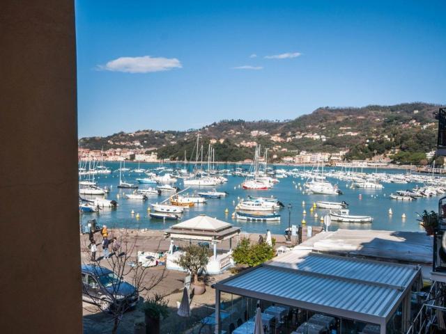Appartamento in vendita a Pugliola, Lerici