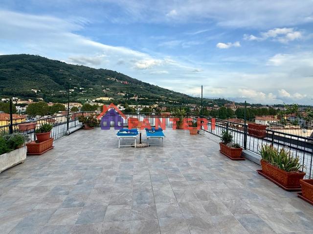 Appartamento in vendita a Collecchio, Pescia