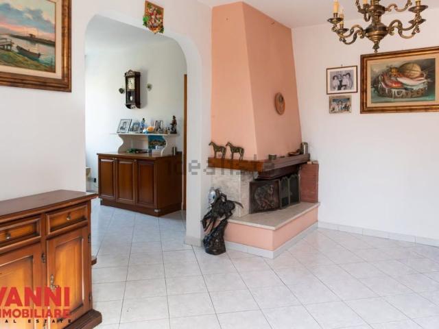 Appartamento in vendita a Cecina, Livorno
