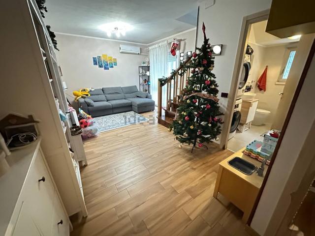 Appartamento in vendita a Molino Ortolina, Pioltello