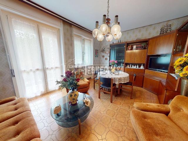 Appartamento in vendita a Prestino, Como